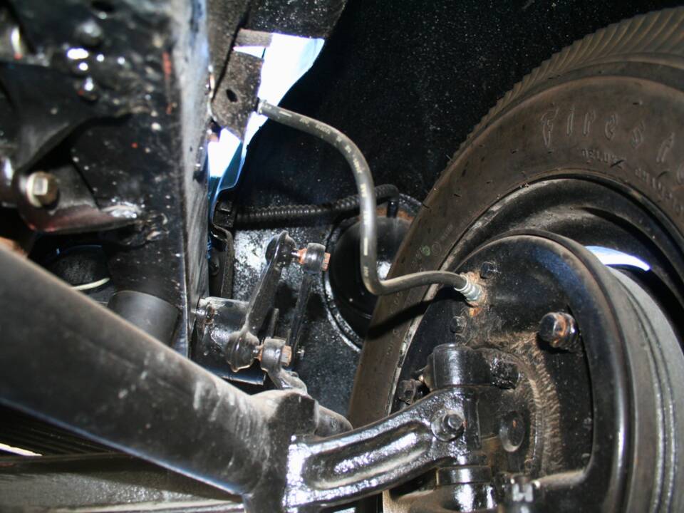 Image 24/28 of Ford Deluxe (1940)