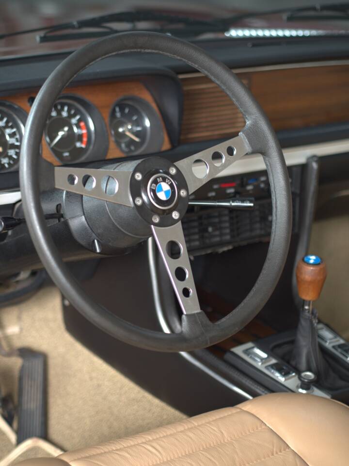 Image 30/41 of BMW 3.0 CS (1975)