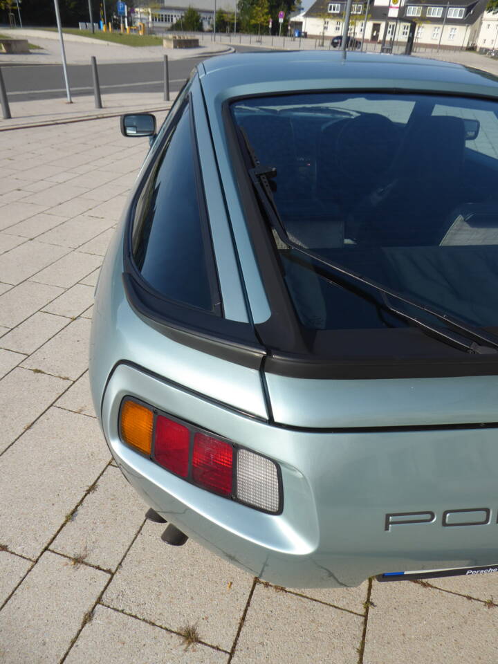 Immagine 9/70 di Porsche 928 S (1985)