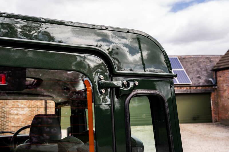 Image 48/50 de Land Rover Defender 90 Td5 (1999)