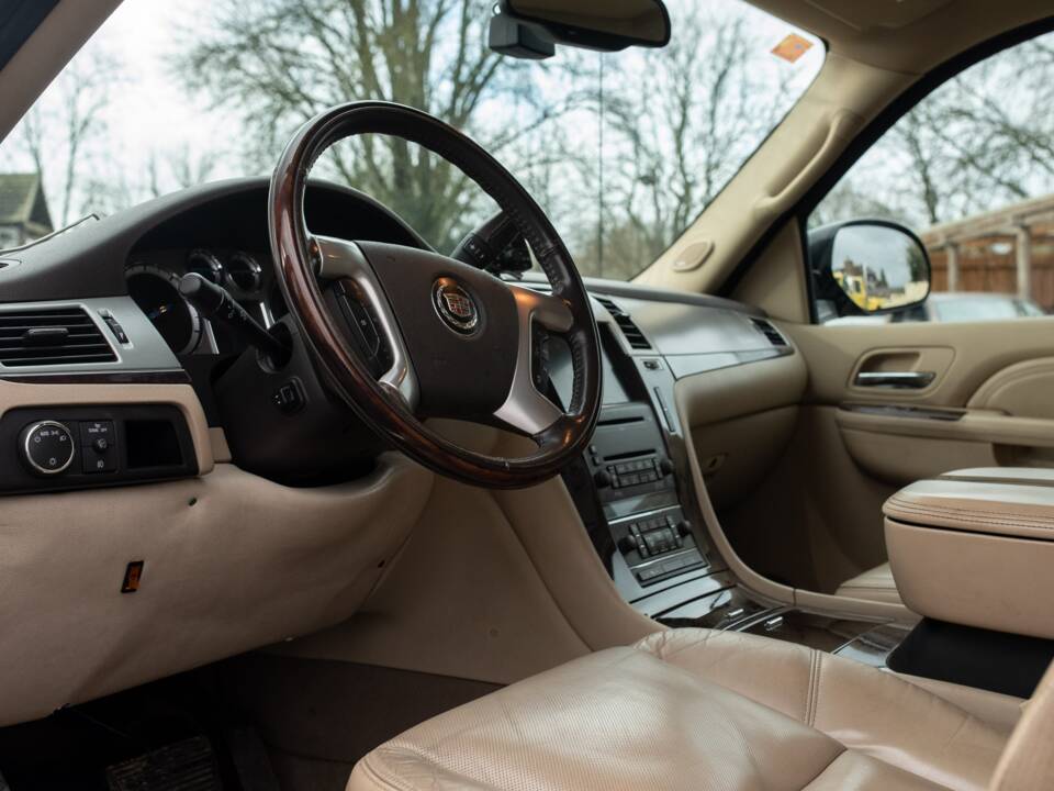 Afbeelding 4/50 van Cadillac Escalade EXT (2010)