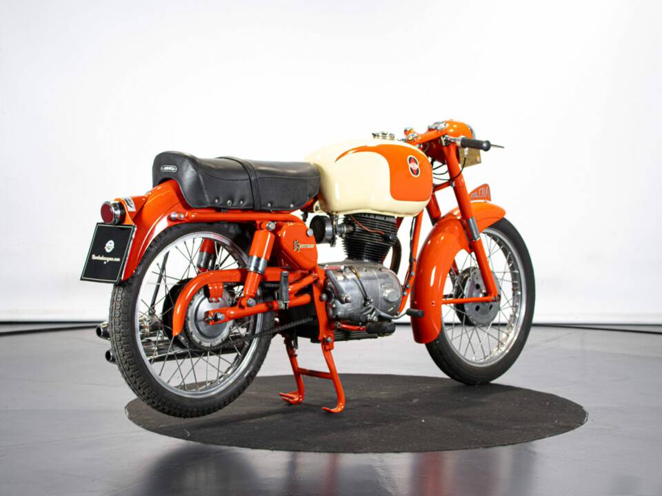 Bild 4/50 von Gilera 175 Sport (1956)