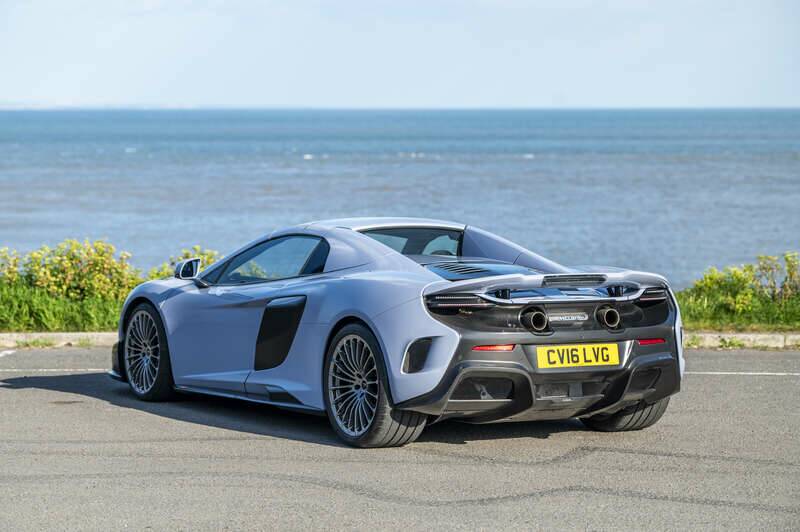 Image 4/37 of McLaren 675LT Spider (2016)