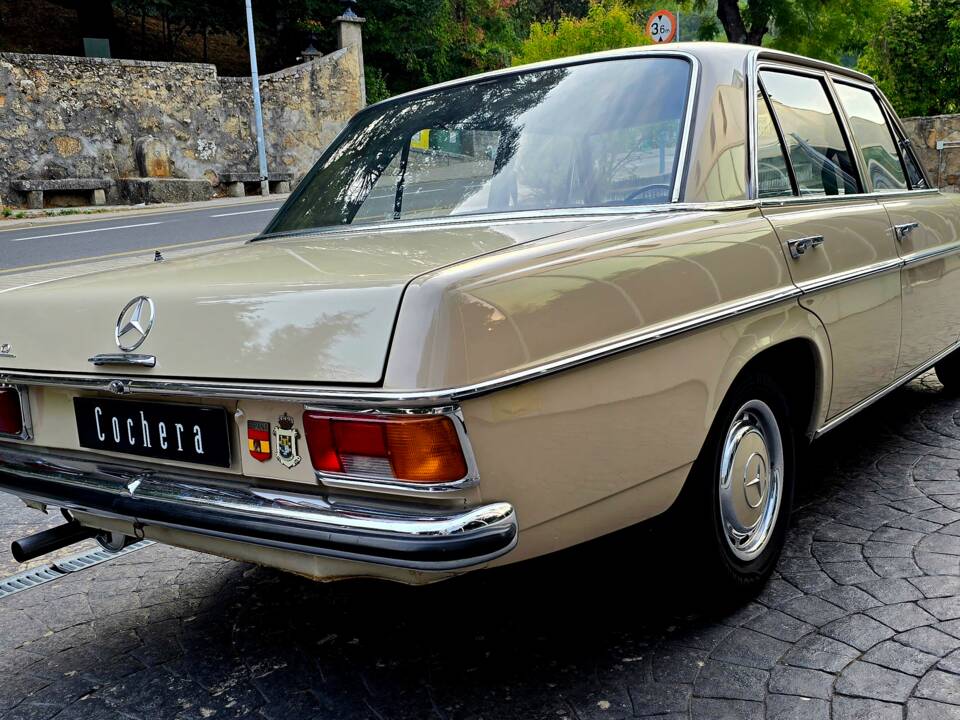 Image 7/21 de Mercedes-Benz 250 (1969)