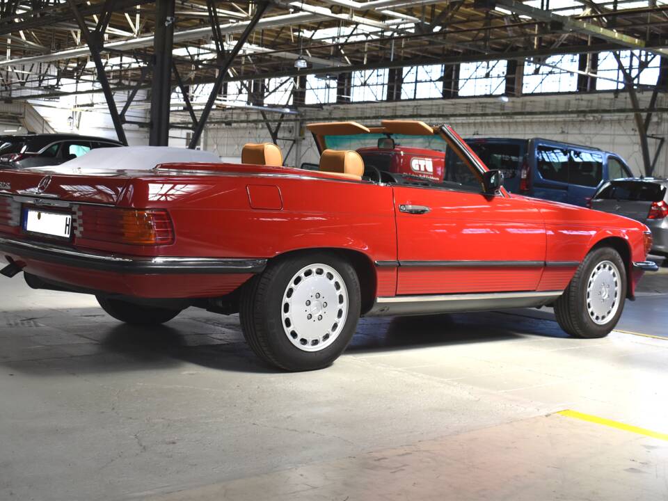 Image 7/94 of Mercedes-Benz 560 SL (1988)