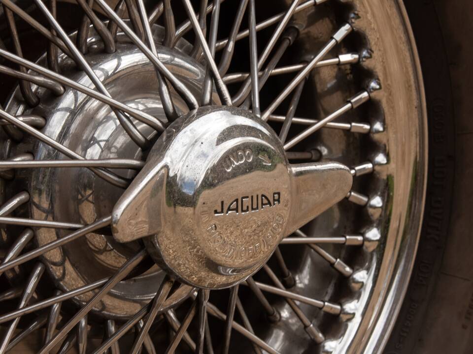 Image 36/50 of Jaguar Mk II 3.8 (1964)