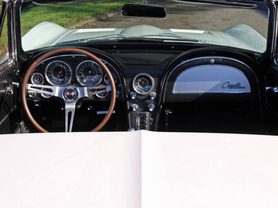 Bild 23/30 von Chevrolet Corvette Sting Ray Convertible (1964)