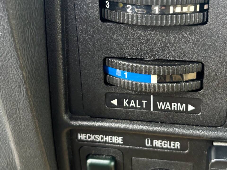 Image 6/24 of BMW 732i (1981)