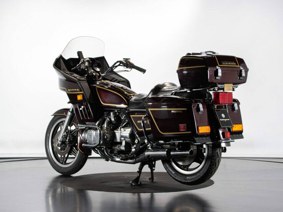 Immagine 2/50 di Honda GL 1100 Gold Wing (1981)
