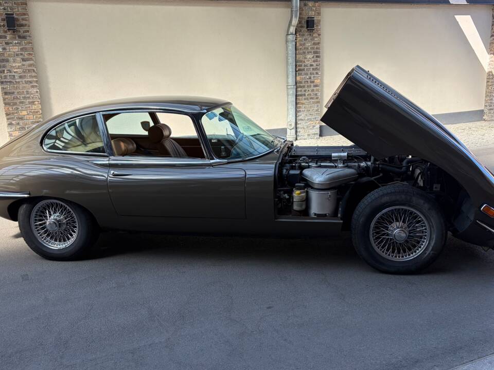 Image 77/81 de Jaguar Type E (2+2) (1969)