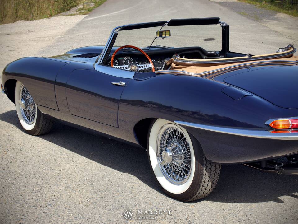 Image 64/80 de Jaguar Type E 4.2 (1966)