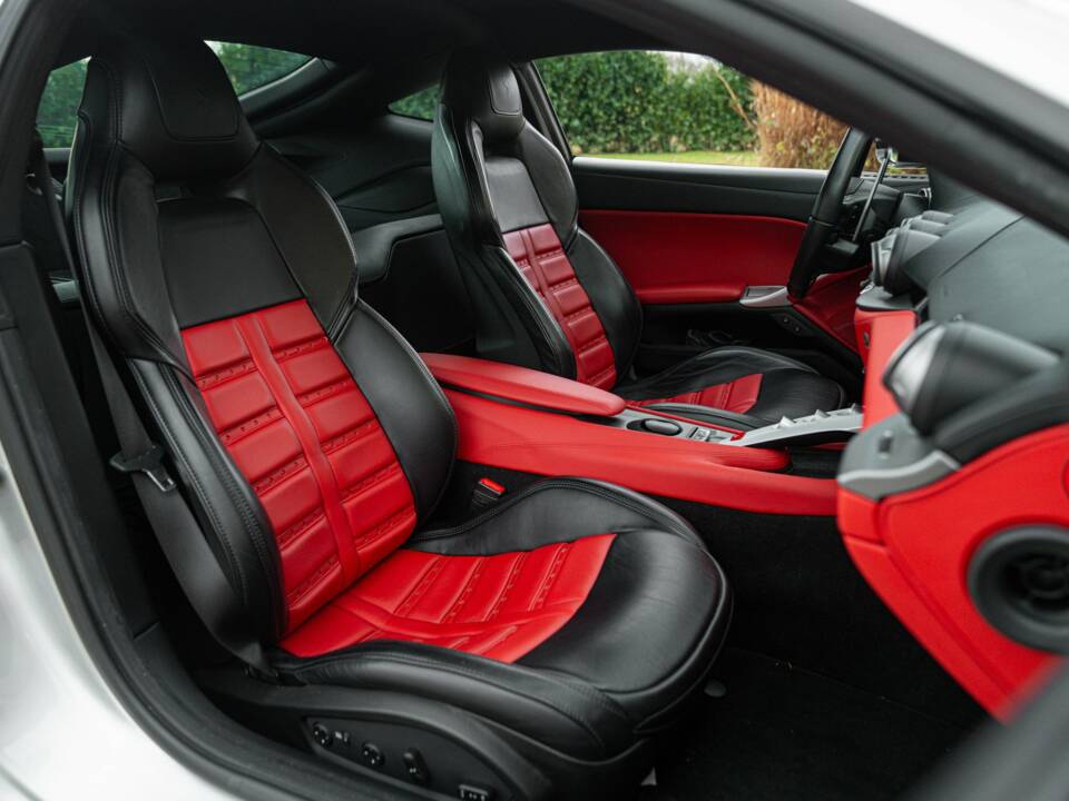 Image 39/50 of Ferrari F12berlinetta (2013)