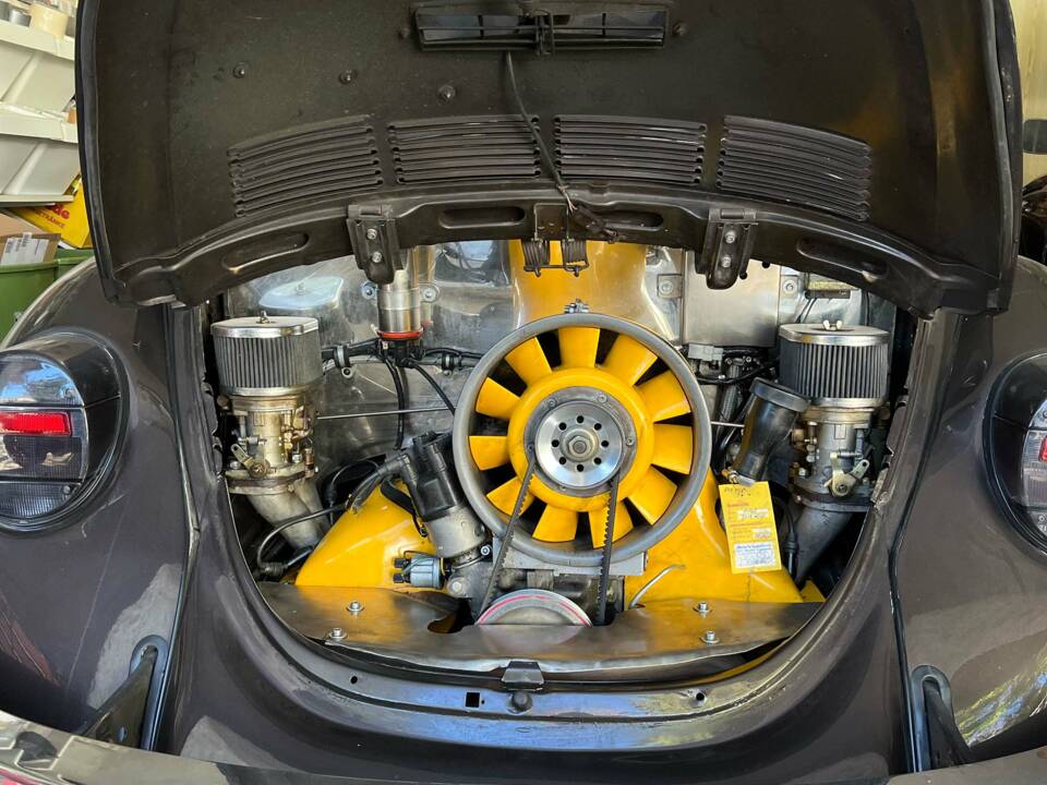 Bild 19/21 von Volkswagen Käfer 1303 LS (1976)