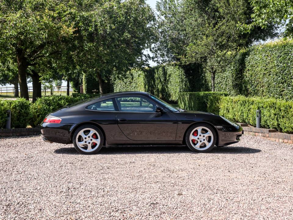 Afbeelding 10/43 van Porsche 911 Carrera 4 (1999)