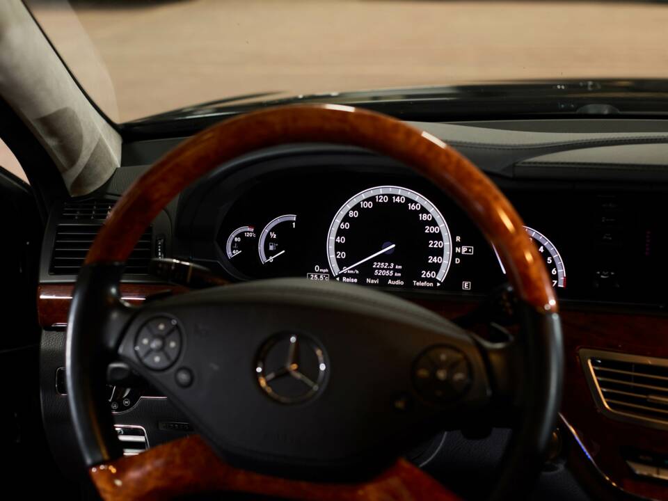 Image 28/128 de Mercedes-Benz S 500 BlueEFFICIENCY (2011)