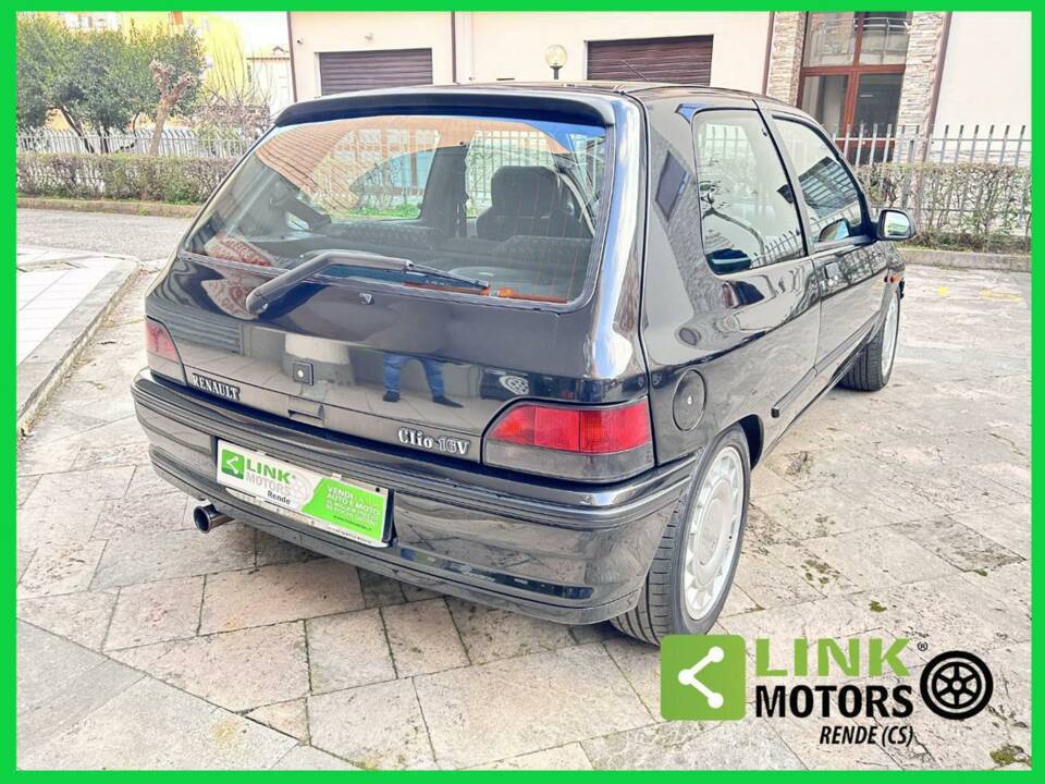 Bild 6/10 von Renault Clio I 1.8 16V (1992)