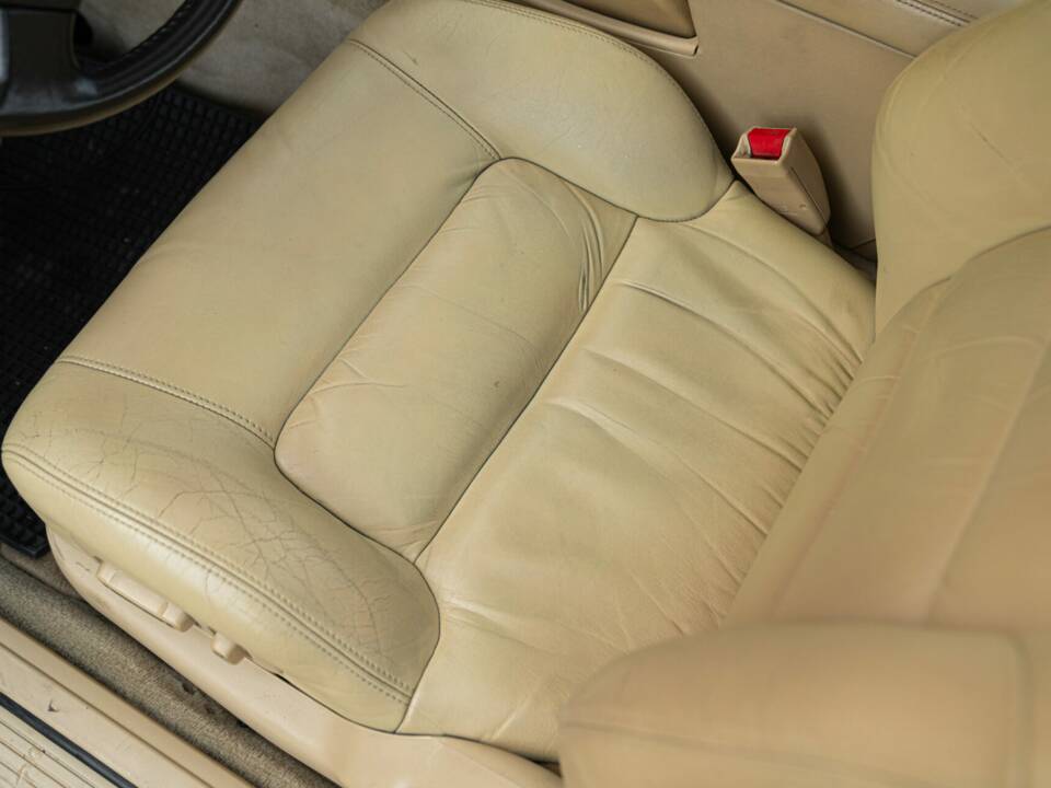 Bild 27/50 von Honda Legend (1992)