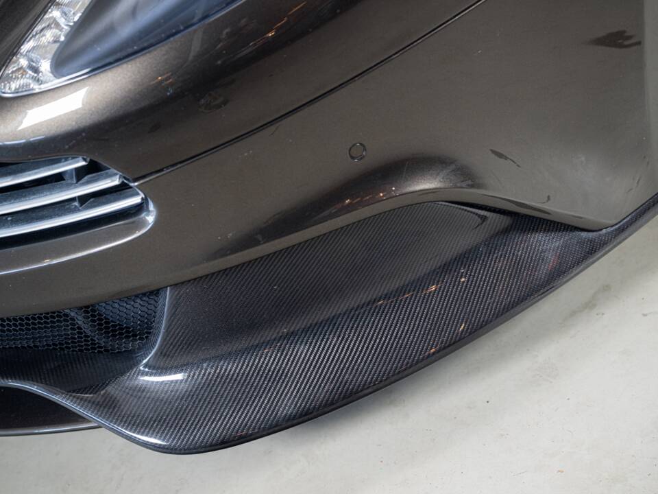 Image 26/32 of Aston Martin Vanquish (2013)