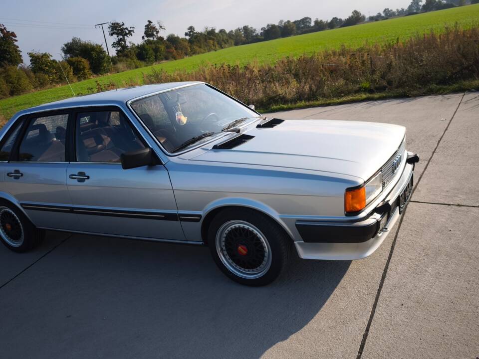 Image 18/94 de Audi 80 CD 5S (1982)