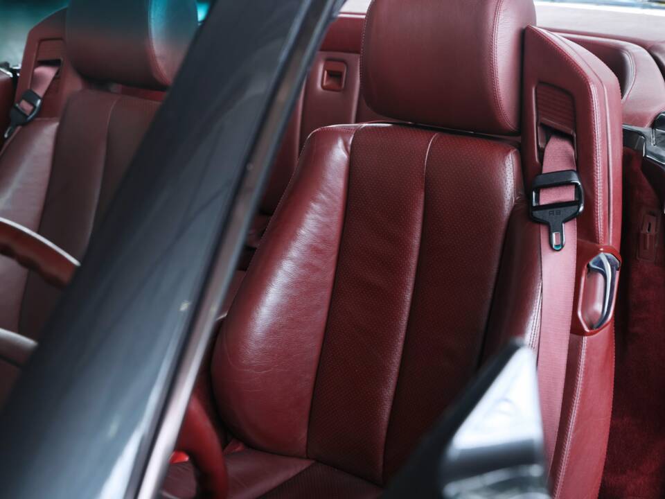 Image 11/37 of Mercedes-Benz SL 500 (1995)
