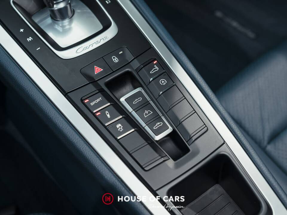 Image 22/24 of Porsche 911 Carrera (2012)