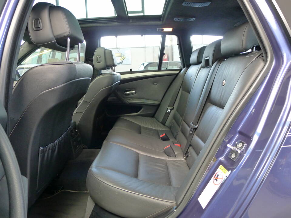 Image 33/39 of ALPINA B5 S (2007)