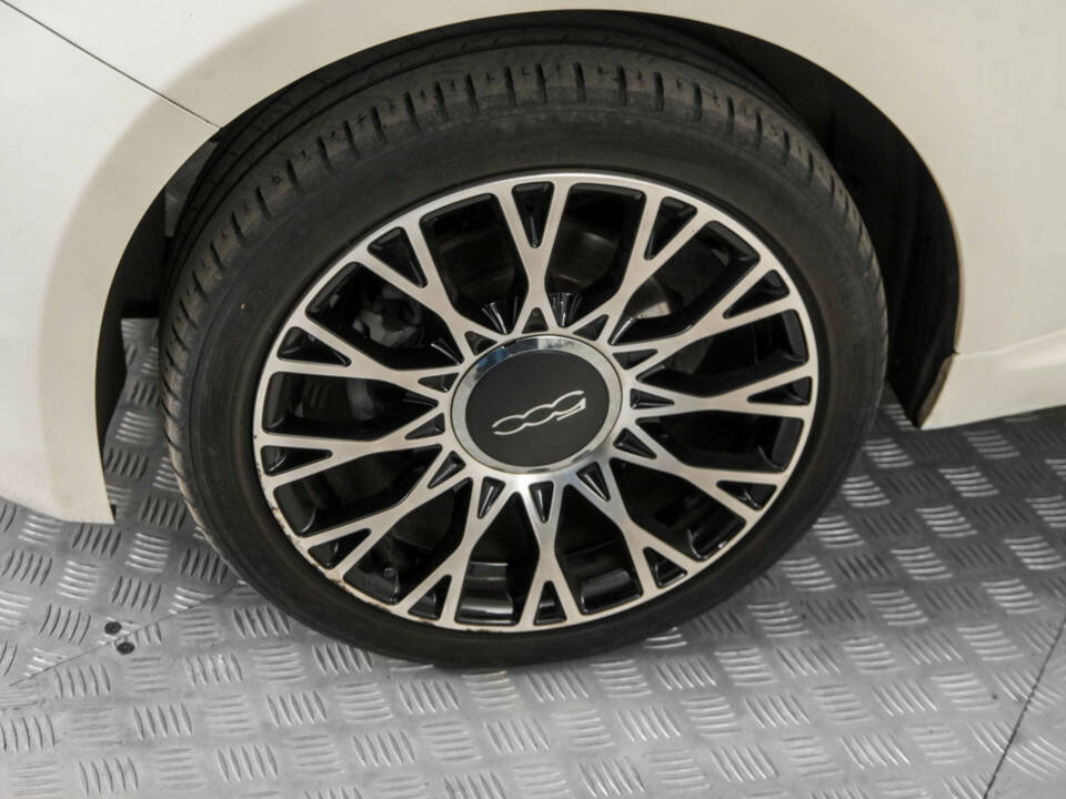 Image 22/50 of FIAT 500 (2018)