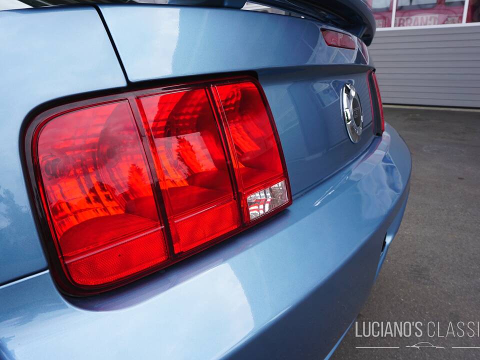 Bild 26/63 von Ford Mustang GT (2005)