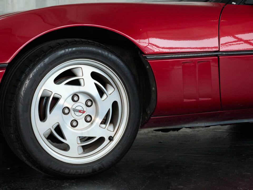 Imagen 3/50 de Chevrolet Corvette Convertible (1990)