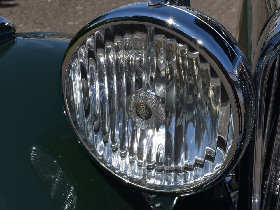 Image 21/42 of Jaguar SS 1 (1935)