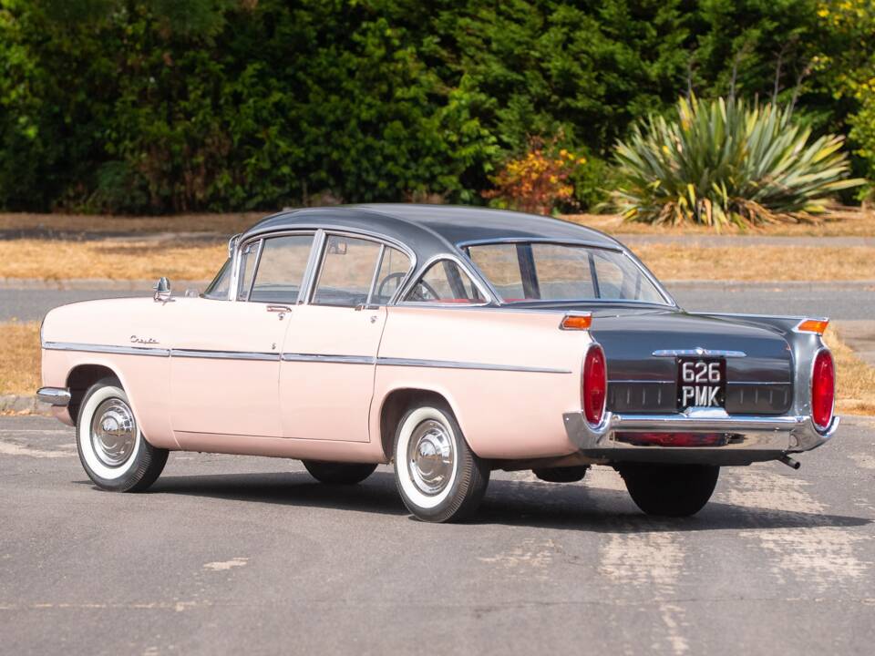 Image 3/50 of Vauxhall Cresta (1958)