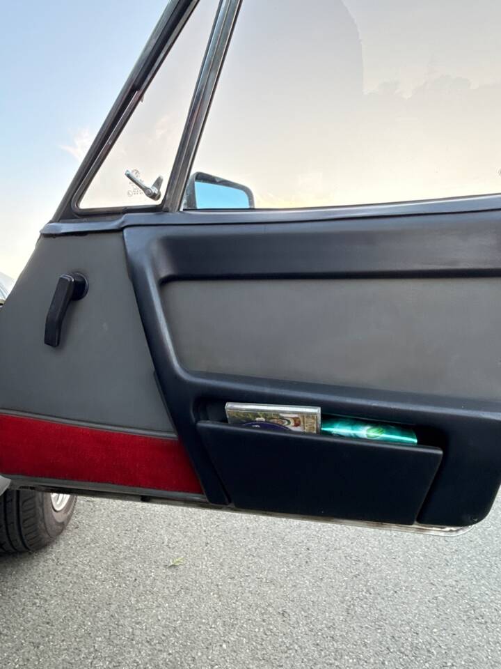 Immagine 39/64 di Alfa Romeo Spider Veloce (1986)