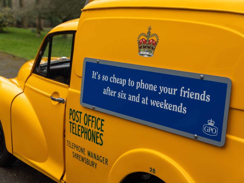 Image 8/50 of Morris Minor Van (1971)