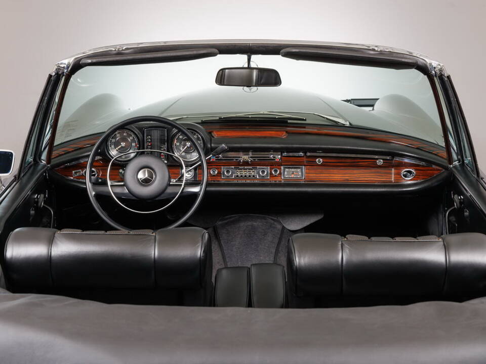 Bild 23/43 von Mercedes-Benz 250 SE (1967)