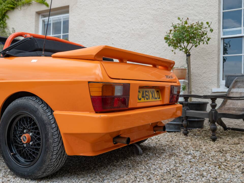 Image 43/50 of TVR Tasmin Series 1 (1985)