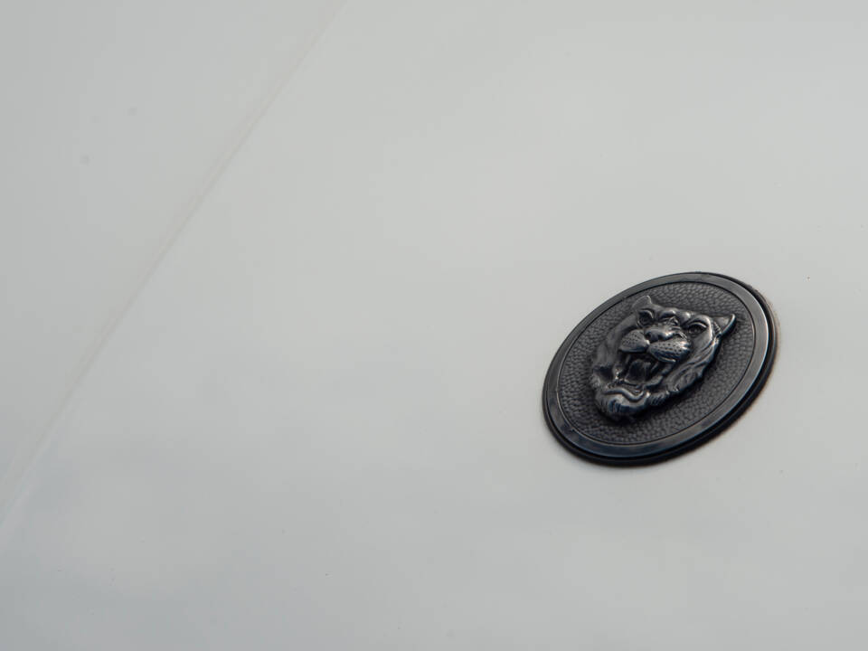 Image 2/39 of Jaguar XJS 5.3 V12 (1989)