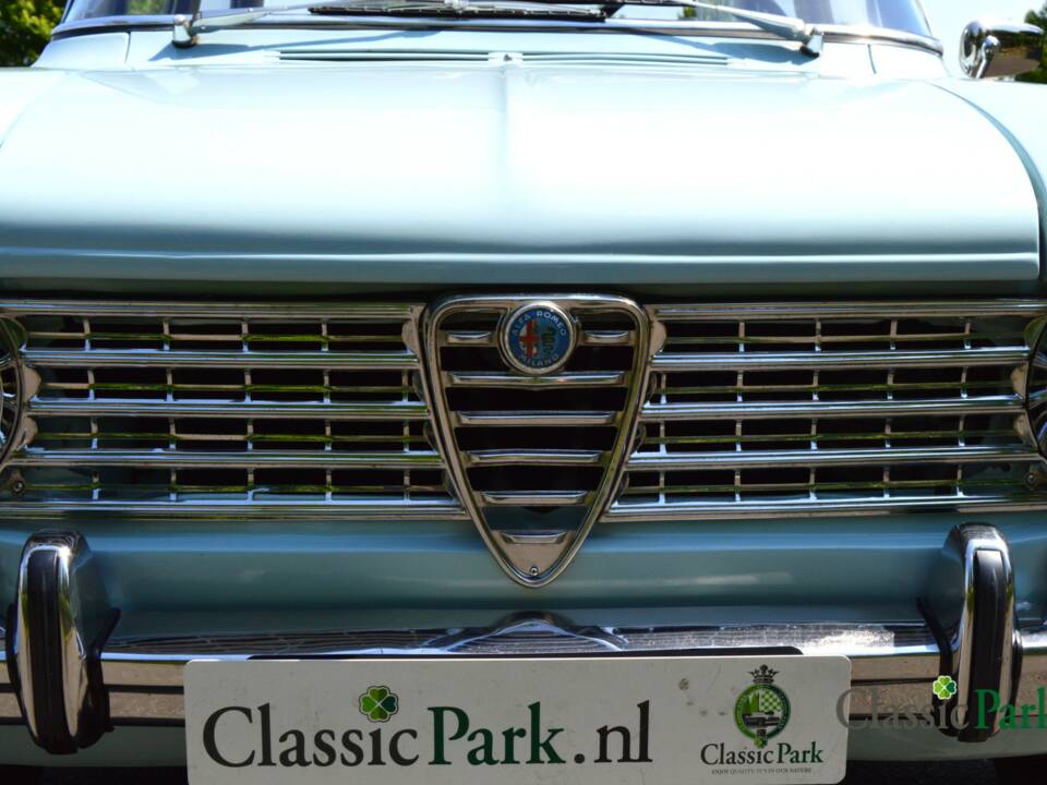 Image 45/50 de Alfa Romeo Giulia 1300 (1967)