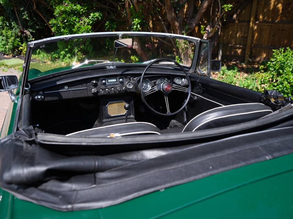Bild 17/50 von MG MGB (1964)