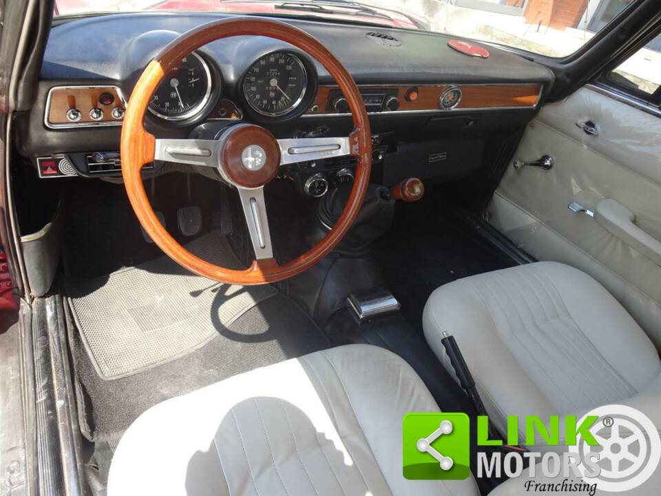 Immagine 10/10 di Alfa Romeo Giulia GT 1300 Junior (1972)