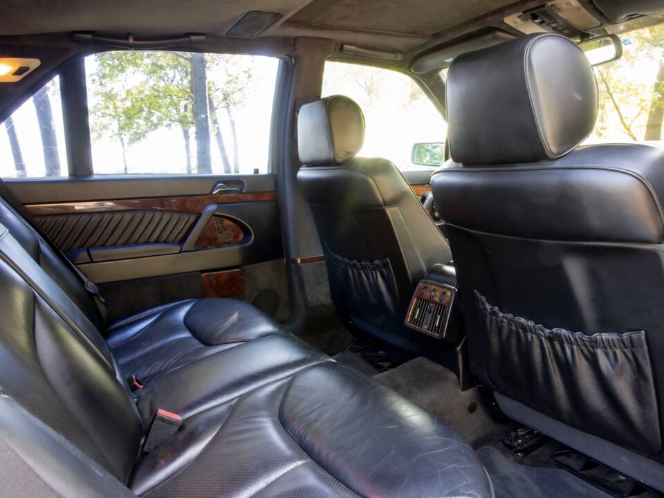 Image 5/59 of Mercedes-Benz 600 SEL (1992)
