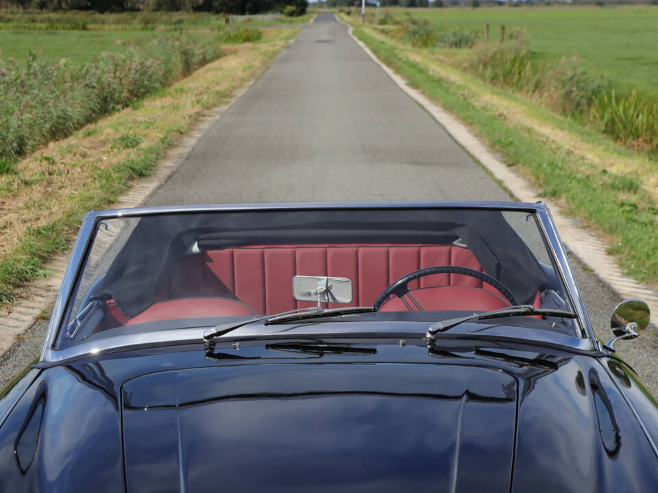 Image 26/42 of Austin-Healey 3000 Mk II (BJ7) (1963)