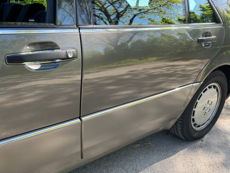 Image 31/44 of Mercedes-Benz 400 SEL (1992)