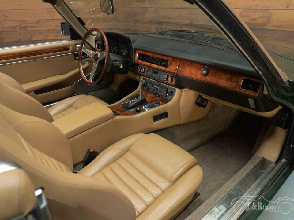 Image 10/19 of Jaguar XJS 5.3 V12 (1990)