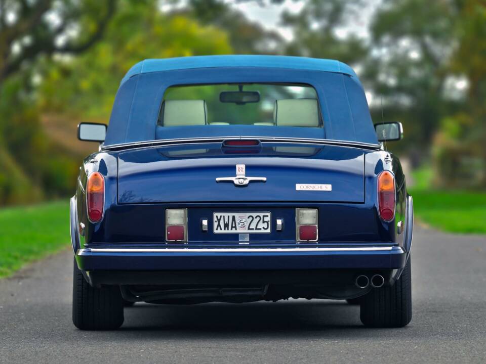 Image 20/50 of Rolls-Royce Corniche S (1995)