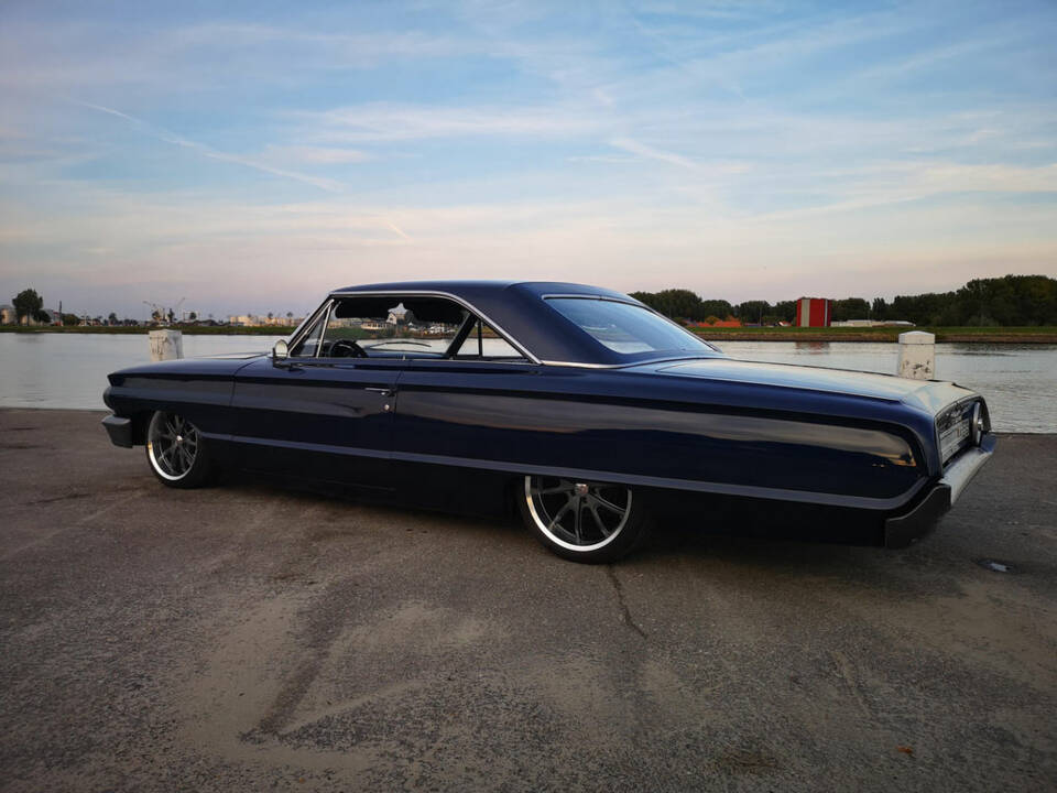 Image 2/5 of Ford Galaxie 500 (1964)