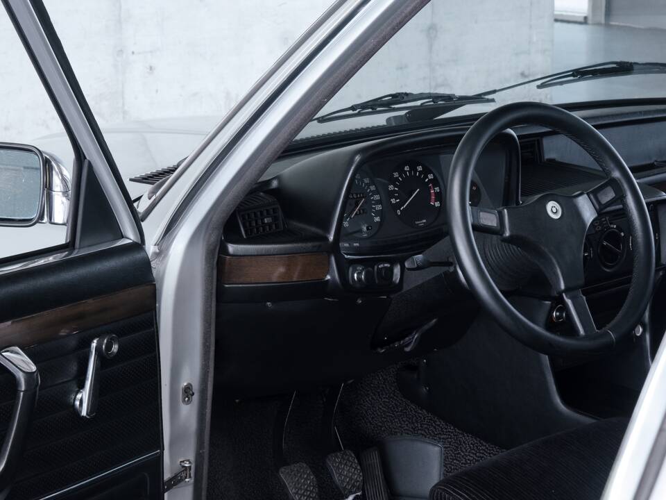 Bild 40/50 von BMW M 535i (1979)