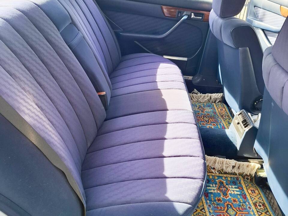 Bild 12/12 von Mercedes-Benz 300 SE (1986)