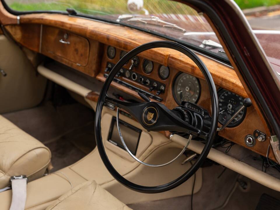 Bild 8/37 von Jaguar Mk X 4.2 (1967)