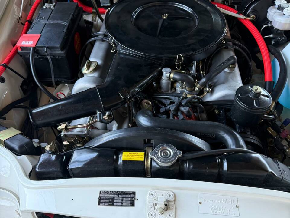 Image 10/11 de Mercedes-Benz 280 SE 3,5 (1971)