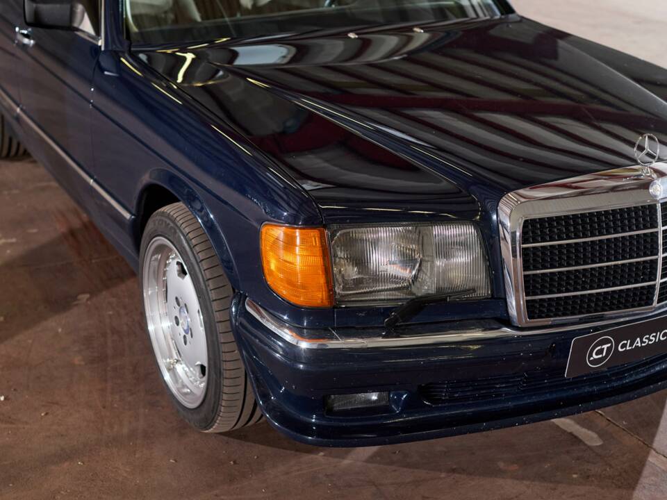 Bild 17/43 von Mercedes-Benz 380 SE (1984)